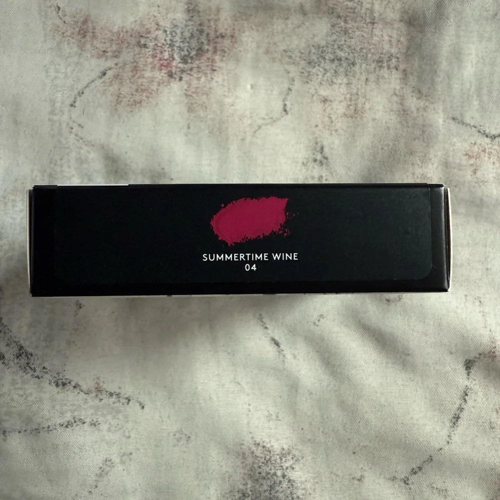 Fenty Beauty Suede Powder Blush in Summertime Wine - Picture 6 of 8